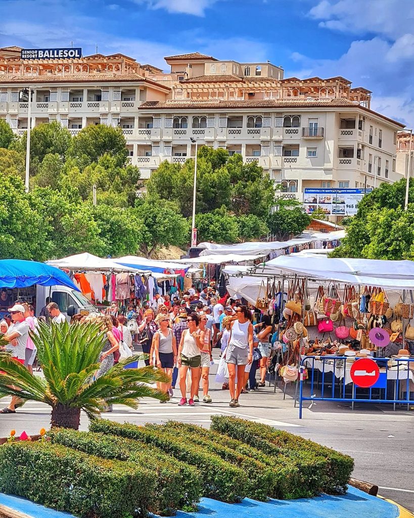 Mercadillo de Cala Finestrat 